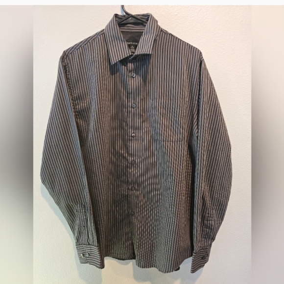 3 Van Heusen Long Sleeve Button Down Shirt Size Medium - Set Of 3 Shirts - Picture 4 of 7